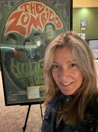 We love seeing so many of you at our Hung Up On A Dream screenings all  across the US! Share your photos and favourite moments from the documentary  in the comments!! 🎥