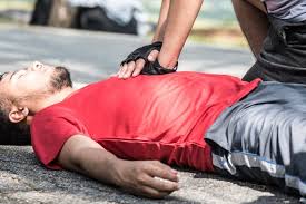 Rasa nyeri tadi bisa merambat ke area bagian atas bagian tubuh, dalam tahap selanjutnya rasa nyeri bisa menyerang bagian punggung atas dan rahang. Muda Aktif Tiada Penyakit Tapi Terkena Serangan Jantung Apa Puncanya Famili Mstar