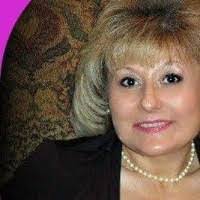 Sandy Gant's Instagram, Twitter & Facebook