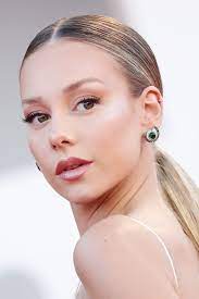 Ester expósito (born 26 january 2000 in madrid, spain) is a spanish actress and model. Neuer Look Elite Star Ester Exposito Hat Nun Braune Haare Promiflash De