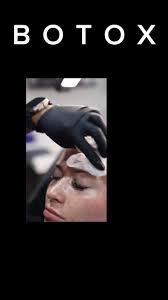 Happy Holidays besties! Looking forward to tackling your 2025 Glow Goals in  the new year ❤️ 📸: @hannah.henke