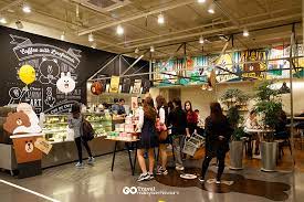 The store allows people to see the unique personalities of main characters like choco and brown through themed rooms, and also to be wowed. Line Friends Store Cafe Garosugil Sinsa South Korea Malaysian Flavours