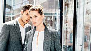 Most men avoid dating colleagues for fear of what'd happen if things went sour, a survey shows. How To Date Responsibly At Work Glamour