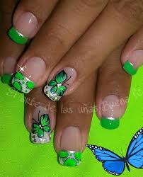 Ya sea que te guste el color pálido de esmalte de uñas en un tono o los diseños oscuros y dispersos de punta a punta, hay innumerables maneras de arreglar las uñas. Pin By Kimbelin Rodriguez On Unas Decoradas Nail Art Designs Cute Nail Art Spring Nails