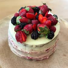 Recette De Gateau Au Fruits Rouge Garni De Creme Framboise Au Thermomix