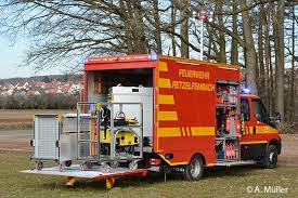 Ekb container logistik gmbh & co. Tragkraftspritzenfahrzeug Logistik Auf Iveco Daily Feuerwehr Magazin