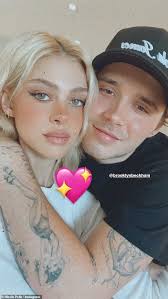 Brooklyn beckham and nicola peltz might've only announced their engagement last month, but fans are already speculating about whether there's a baby on the way. Brooklyn Beckham Packs On The Pda With Fiancee Nicola Peltz In Another Loved Up Snap Readsector Female