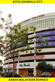 Di sini kamu akan merasakan sebuah hotel yang berbeda, karena hotel ini tidak bertingkat tetapi mengambil konsep seperti guest house ataupun villa. Panggung Wayang City Mall Kk Get Quick Answers From Grandma S Home Kk Mall Staff And Past Visitors