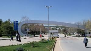 هي جامعة حكومية تركية في مدينة غازي عنتاب، تضم جامعة غازي عنتاب 10 كليات، تضم ما مجموعه 22 قسمًا أكاديميًا، مع التركيز القوي مدينى غازي عنتاب هي أكبر مركز تجاري وصناعي في غرب جنوب شرق تركيا، وتأسست جامعة غازي عنتاب كجامعة حكومية في 1987/06/27م، ولكن. Ø¬Ø§Ù…Ø¹Ø© ØºØ§Ø²ÙŠ Ø¹Ù†ØªØ§Ø¨ Ø´Ø±ÙˆØ· Ø§Ù„ØªØ³Ø¬ÙŠÙ„ ÙˆÙƒÙ„ Ø§Ù„ØªØ®ØµØµØ§Øª Ùˆ Ø§Ù„Ø±Ø³ÙˆÙ… ØªØ±ÙƒÙŠ ÙÙ„ÙˆØ¬