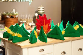 How To Make A Peter Pan Or Robin Hood Hat Tikkido Com Robin Hood Hat Peter Pan Party Peter Pan