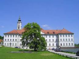Internat Und Tagesheim Der Abtei Schaftlarn 82067 Kloster Schaftlarn Bei Munchen Internate Bayern Das Internate Portal