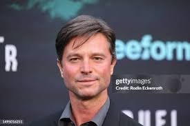 Jason Behr's Instagram, Twitter & Facebook