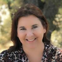 Amy Snook's Instagram, Twitter & Facebook