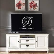 Khusus untuk desain, denah, foto atau gambar model rumah minimalis sederhana dan juga yang berkarakteristik misalnya dengan menambahkan meja kaca, kayu, dan masih banyak lagi. Jual Meja Tv Duco Kayu Minimalis Sederhana Termurah Furniture Duco Klasik