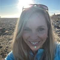 Kari Pratt's Instagram, Twitter & Facebook