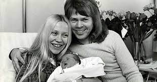 From their marriage came daughter linda ulvaeus, born in 1973, and son peter christian ulvaeus, born in 1977. Agnetha Faltskog Och Bjorn Ulvaeus Dotter Linda Har Vaxt Upp Detta Gor Hon I Dag