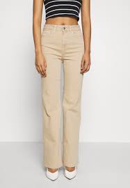 Jean push up pour de jolies fesses, jean droit, jean bootcut qui. Selected Femme Slfella Cornstalk Bootcut Jeans Jeans Bootcut Cornstalk Beige Zalando De