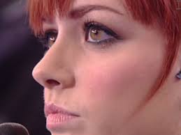 Visualizza altre idee su cantanti, celebrità, ritratti fotografici. Amici Annalisa Scarrone Resta In Corsa Per La Vittoria L Immunita E Sua Ivg It