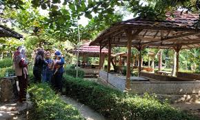 Cafe 99 puncak sempur berlokasi di loji karawang. 16 Restoran Tempat Makan Di Karawang Paling Enak Murah Java Travel