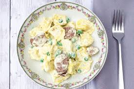 Toss the tortellini with the pasta sauce. How To Cook Frozen Tortellini