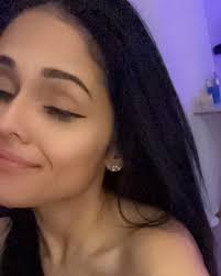 Jennifer Serrano's Instagram, Twitter & Facebook