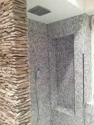 La pietra ricomposta evoca emozioni antiche con soluzioni proiettate verso la modernità che solo una facciata in pietra ricostruita può conferire. Il Bagno Rinnovare Con La Pietra