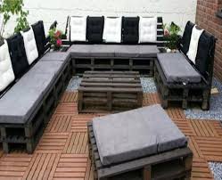 Je veux trouver un bon canapé lit, canapé bz ou d'angle de qualité et pas cher ici fabriquer canapé d'angle en palette. 10 Modeles De Canape A Fabriquer Avec Des Palettes De Bois Amenagez Un Salon Exterieur A Peu De Frais