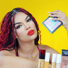 Cada día es una nueva oportunidad para brillar y crear magia. Agradezco a  cada cliente que confía en mi trabajo. Ustedes son la razón por la que me  esfuerzo y me supero