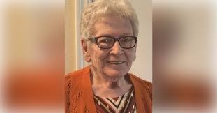 Teri Dodd's Instagram, Twitter & Facebook