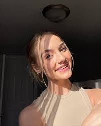 Kaitlyn Dudek's Instagram, Twitter & Facebook