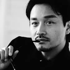 哥哥｜生日快樂】 秋天該很好你若尚在場秋風即使帶凉亦漂亮深秋中的你填密我夢想就像落葉飛輕敲我窗