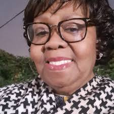 What is the ideal number of eggs for a pound cake recipe?