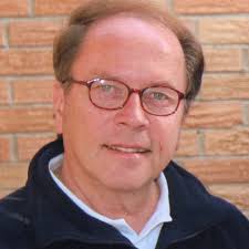 One of Knoxville Catholic High School's most treasured alumni, Julia  Driscoll Schriver '46, passed away last week. Julia lived in Knoxville,  where she worked during her professional career, which included working at