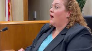 Natasha moves out of Chase's office and meets Kendrick's co-counsel Bianca 