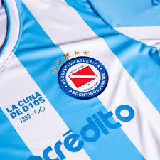 River, boca, vélez y defensa y justicia, se ubicaron segundos. Argentinos Juniors 2021 Drittes Trikot
