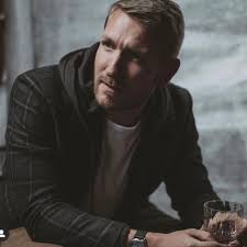 Peter West (@peterfrelikmedia) • Instagram photos and videos