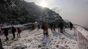 The fire started around 4.15 pm due to a short circuit and was completely controlled by 5 pm. J K Covid 19 Protocols Revised 25 000 Pilgrims Can Now Visit Vaishno Devi