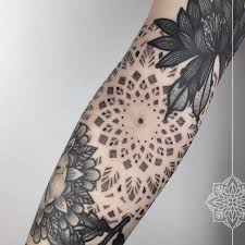 Tattoo filler ideas 24 impressive collections design press. Sabrina Came Back To Berlin Again To Get This Charge For Her Sleeve Thanks To You New Tattoo Models Tattoo Sleeve Filler Watercolor Tattoo Sleeve Tattoo Filler