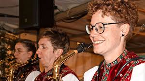 Schlachtfest Neuhausen: Festzelt zu Beginn bereits voll besetzt