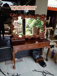 Contoh Desain Meja Rias Jati Ukir Mewah Spesifikasi Meja Rias Minimalis Modern Trend Pigura Rias Classic Modern Re Meja Rias Desain Dan Kemewahan