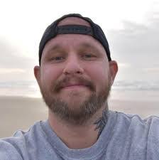 Chris Austin's Instagram, Twitter & Facebook