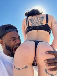 bunny🖤 on X: choke me bite me 😫♠️🫶🏻 @SlayherJax  t.coAOPxH0f0Ty  X