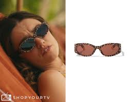 Aimee-Lou Wood Clothes, Style, Outfits, Fashion, Looks