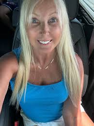 I'm 29 looking to have a mini lift to correct damage from filler dissolver  and heat devices 😞 Can someone recommend someone for me? I feel as thought  it's just the top