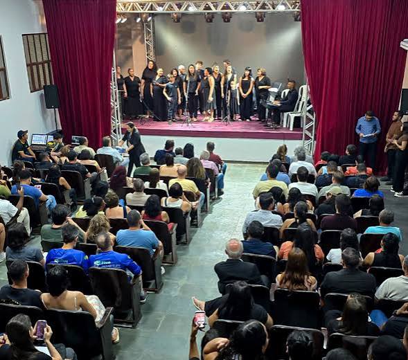 Prefeitura reinaugura Centro Cultural Professor Natalino Ferreira Mendes em noite de emo&ccedil;&atilde;o e resgate da cultura cacerense - Centroeste News