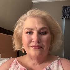 Daniela Gloor's Instagram, Twitter & Facebook