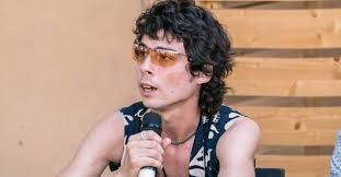 Giorgio Maria Cornelio, il poeta viandante «Valle Cascia? Mi hanno sempre  visto storto. Ma non mollo, è la mia causa persa»