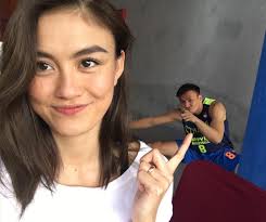 Bahkan semakin heboh ketika ada sebuah akun instagram yang mengunggah pernyataan agnez mo soal kedekatan gisel dan wijin. Wow Agnez Mo Wijaya Saputra Tak Putus Ini Buktinya