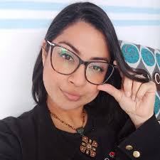 Es el tercer #Emmy para Julia Louis Dreyfus como mejor actriz de comedia,  esta vez por "Veep". !Nuestra siempre recordada Christine!