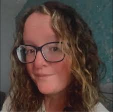 Hi. Can anyone recommend any good beauty salons that do massages and  facials. Also somewhere for derma lip fillers. Thanks!